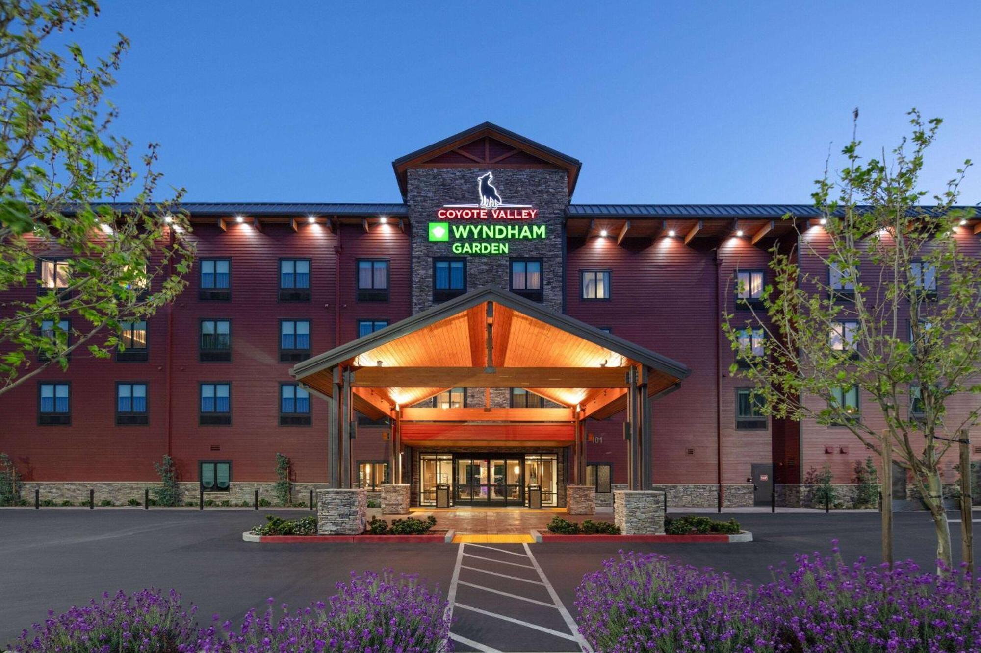Wyndham Garden Redwood Valley - Ukiah Extérieur photo